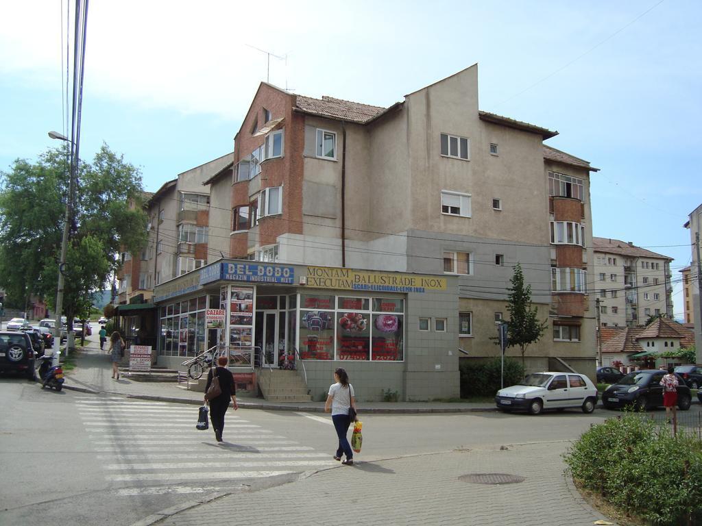 Apartamentul Republicii Алба Юлия Екстериор снимка
